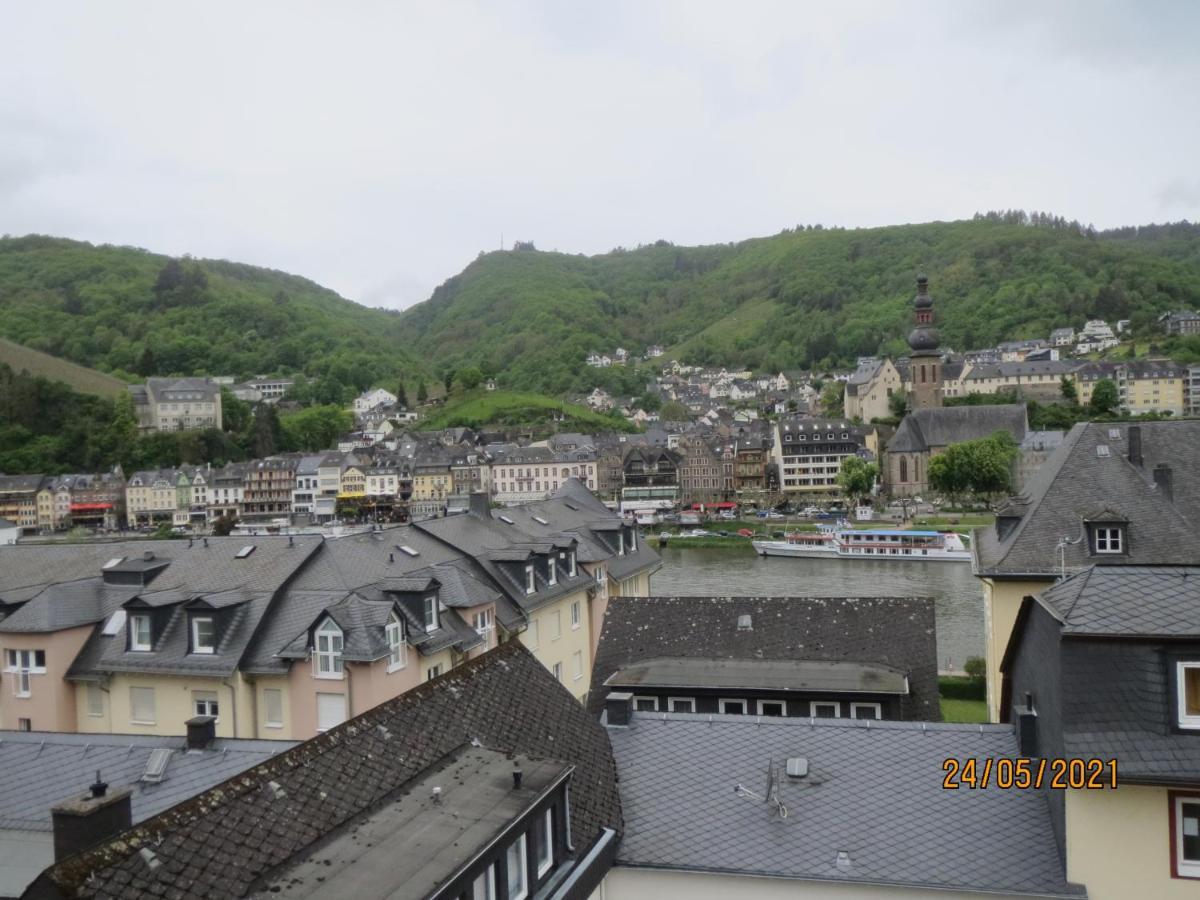 Hotel Und Gaestehaus Gute Quelle Cochem Exteriör bild