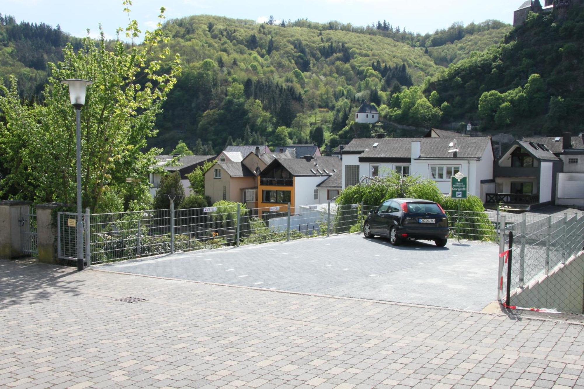 Hotel Und Gaestehaus Gute Quelle Cochem Exteriör bild